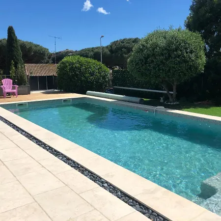 Chemin De La Roseraie Villa *