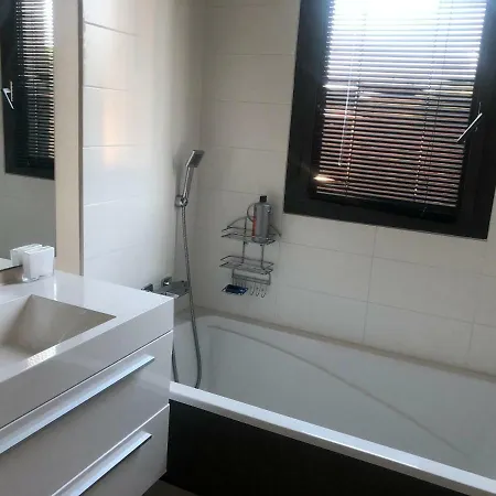 Chemin De La Roseraie Вилла *