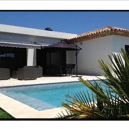 Chemin De La Roseraie