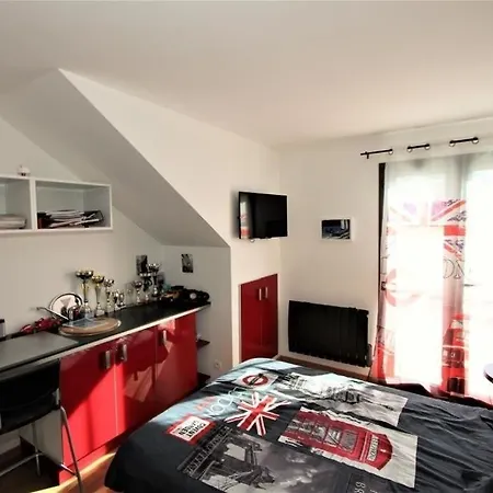 Chemin De La Roseraie Вилла *